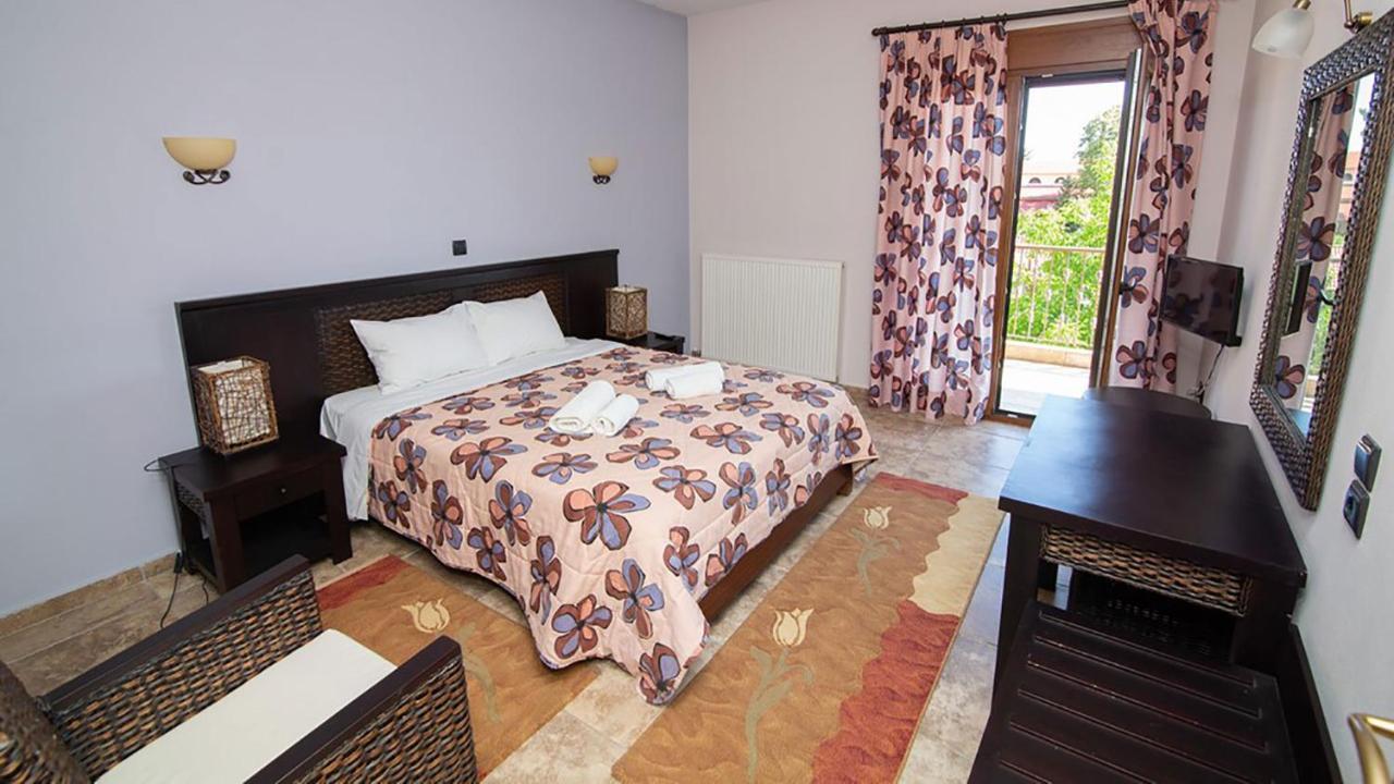Ξενώνας Μενελαΐς - Menelais Apartments Thrapsimion ภายนอก รูปภาพ