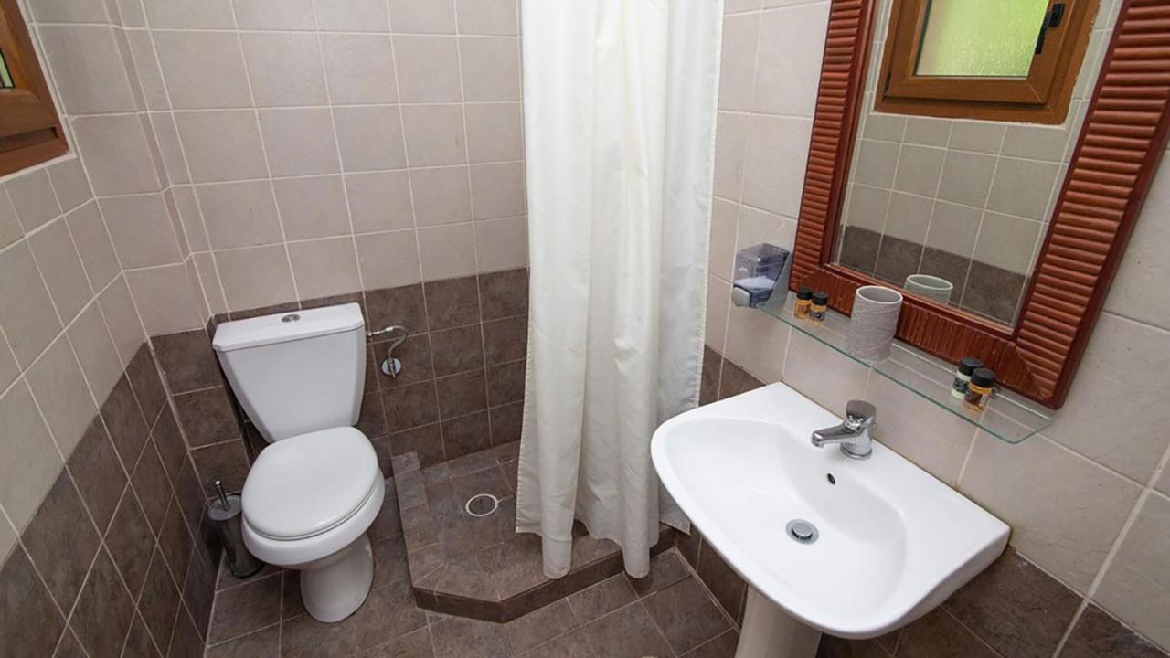 Ξενώνας Μενελαΐς - Menelais Apartments Thrapsimion ภายนอก รูปภาพ