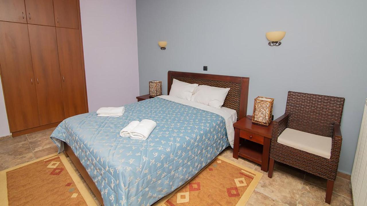 Ξενώνας Μενελαΐς - Menelais Apartments Thrapsimion ภายนอก รูปภาพ